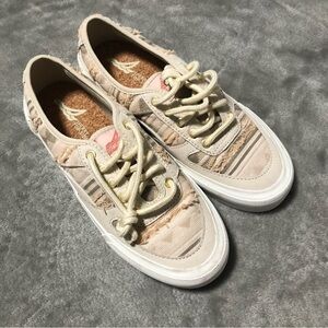 SPERRY TOP-SIDER Cream White Southwestern Pattern Women size